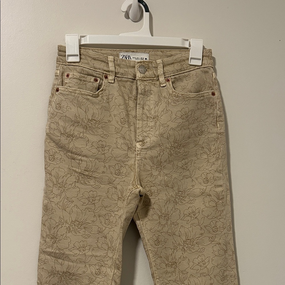 Zara The Dreed Flare Floral Printed Jeans Size 4